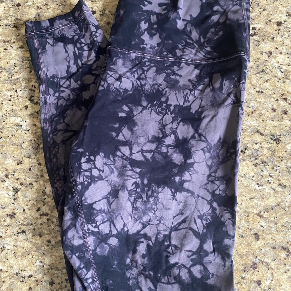 Lululemon Athletica Black Tie-Dye Leggings